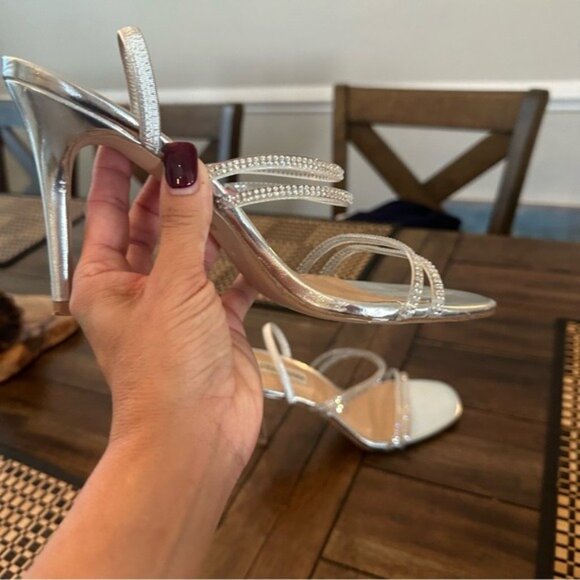 Steve Madden Silver Rhinestone Clear Strap Heels Size 8.5 Elegant Party Sandals - Picture 5 of 11